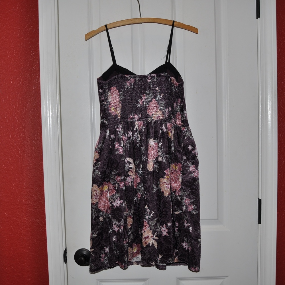 NEW Wineberry Printed Cup Fit & Flare Dress [D2] - Picture 7 of 8